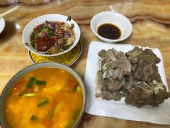 -苏莱特色牛骨滩羊手抓馆(长城东街总店)