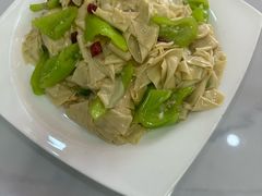 -一口猪海鲜浑锅·东北家常菜