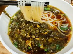 雪菜肉丝面-弄堂咪道-饭香·面香·馄饨香(汇锦广场店)