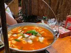 -老滇山寨•云南特色菜•地方菜•民族风情歌舞表演(金碧店)