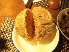 咸蛋黄狮子头-十面春风·江南面馆(崇宁路店)