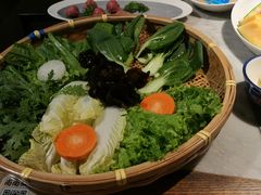 -尚尚仙·酸汤猪手·猪肚鸡火锅(华联万柳购物中心店)