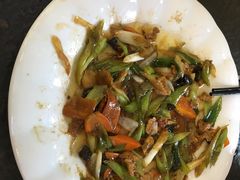 葱烧木耳肉-陈记老七手擀面(哈西万达广场店)