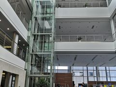 -天津波士信达奔驰4S店(卫津南路店)