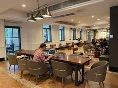 大堂-星巴克臻选(广州沙面店)