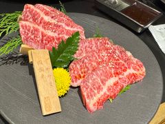 -山川小町·极番烧肉(新地假日广场店)