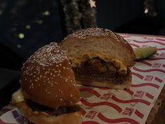 薯条汉堡-悠航SLOWBOAT(三里屯店)