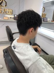 点击看大图 -尤司男士国潮理发馆