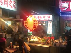 -六合夜市