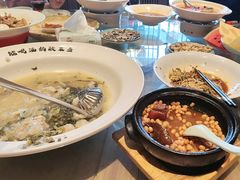 -严记小天府酸菜鱼(西四路店)