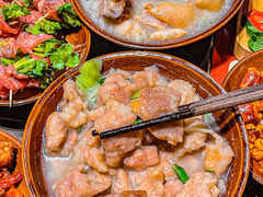 -红九格老火锅(三峡广场店)
