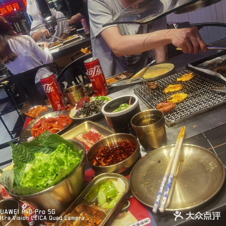 「坛子李地摊烤肉(罗斯福店)」 「东北酸菜五花肉」
