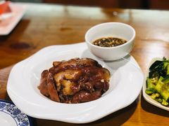 烙饼卷肘子-生活本该如此北京小馆(周庄嘉园店)