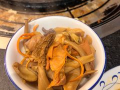 -阿山卓·野生菌火锅·纳西火塘烤肉