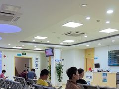 -上海和平眼科医院