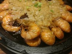 铁板蒜蓉虾-小菜园新徽菜(阜阳颍州万达店)