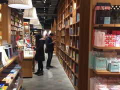 -百新书局(尚悦湾店)