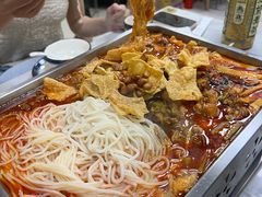 -在巷子里的烤肉店·螺蛳粉烤鱼·牛蛙(和美城店)