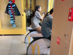 -麦当劳(中二横路店)