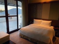 -昆明华邑酒店-鲜艳全日餐厅