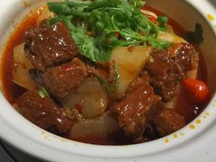 酱香萝卜牛腩煲-胡桃里音乐酒馆(下沙店)