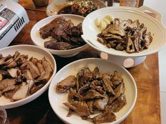 -老鼎万春卤菜(五代传承创始老店)