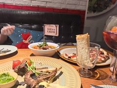 -JINNS锦时 steak&pizza(浸信会礼拜堂旧址店)
