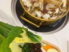 -阿鹏故事野生菌火锅(古城店)