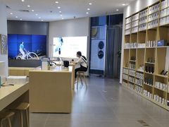 -华为授权体验店(中山公园来福士)