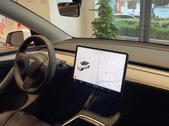 -TESLA 特斯拉(上海太古汇体验店)