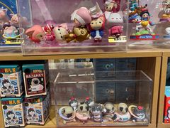 -九木杂物社(新奥购物中心店)