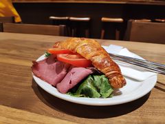 牛肉可颂-DECAMERON十日谈(卓悦汇店)