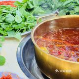 谁能拒绝冬天来一顿热气腾腾的鲜切牛肉火锅～