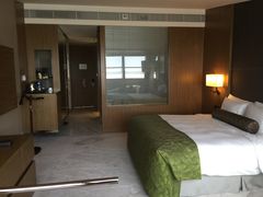 -上海滴水湖皇冠假日酒店