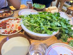 -黔二妞地摊火锅(龙华清湖店)