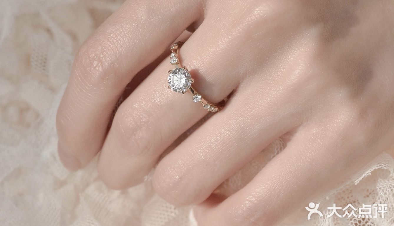 「维纳斯」五爪钻戒来啦💎无限的爱