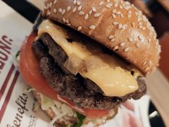 -The Habit Burger Grill 哈比特汉堡(复兴soho店)