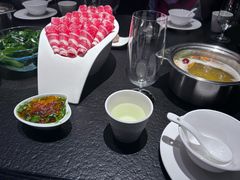 -海上明月海鲜火锅 鲜切牛肉