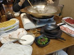 -天成·潮州牛肉脆肉鱼生蚝自助火锅