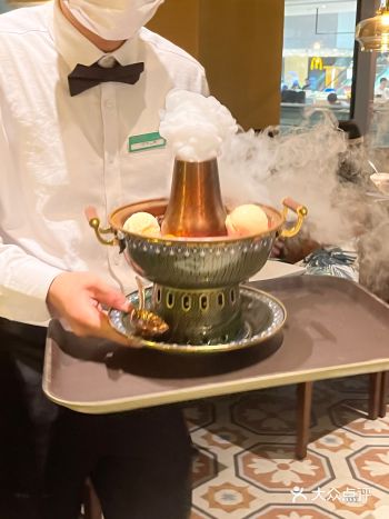 哪个女生能拒绝仙气飘飘的椰香女神水果火锅