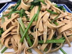 -八两八金·莱芜特色炒鸡(市南漳浦路店)