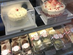 -红宝石·鲜奶小方·海派西点房(南丹店)