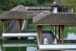 -唯一旅拍·颂当代影像艺术中心(上城店)