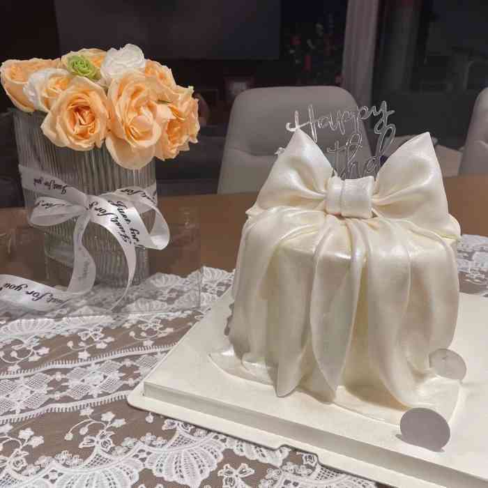 苏菲cake-"小仙女17岁生日,自己选了一个榴莲蛋糕."-大众点评移动版