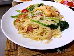 奶油鲜虾意面-威克特披萨汉堡