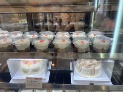 -红宝石·鲜奶小方·海派西点房(仙霞路店)