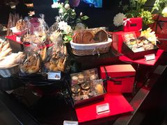 -Salon de The de Joel Robuchon(外滩18号店)