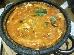 至尊辣白菜锅-泰熙家韩式欢乐餐厅(东关正街店)