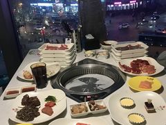 -佰烧海鲜烤肉火锅自助(世茂国际广场店)