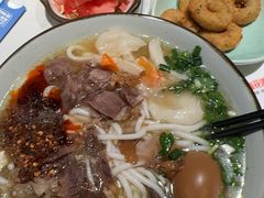 特色招牌牛杂粉-鑫花溪牛肉米粉(凤凰街创始总店)